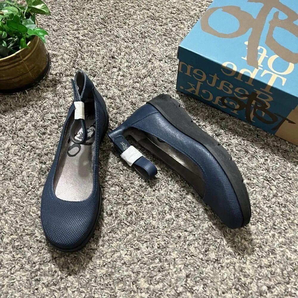 OTBT Scamper Leather Low Wedge Shoes Ankle Strap Size 6.5 M Blue Leather New